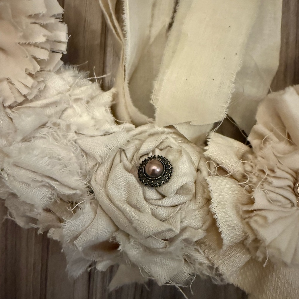 Floral Wreath with Cream Flowers and Bow - Picture 11 of 11